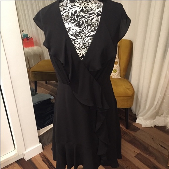 BCBG Deborah ruffled dress - Picture 4 of 13